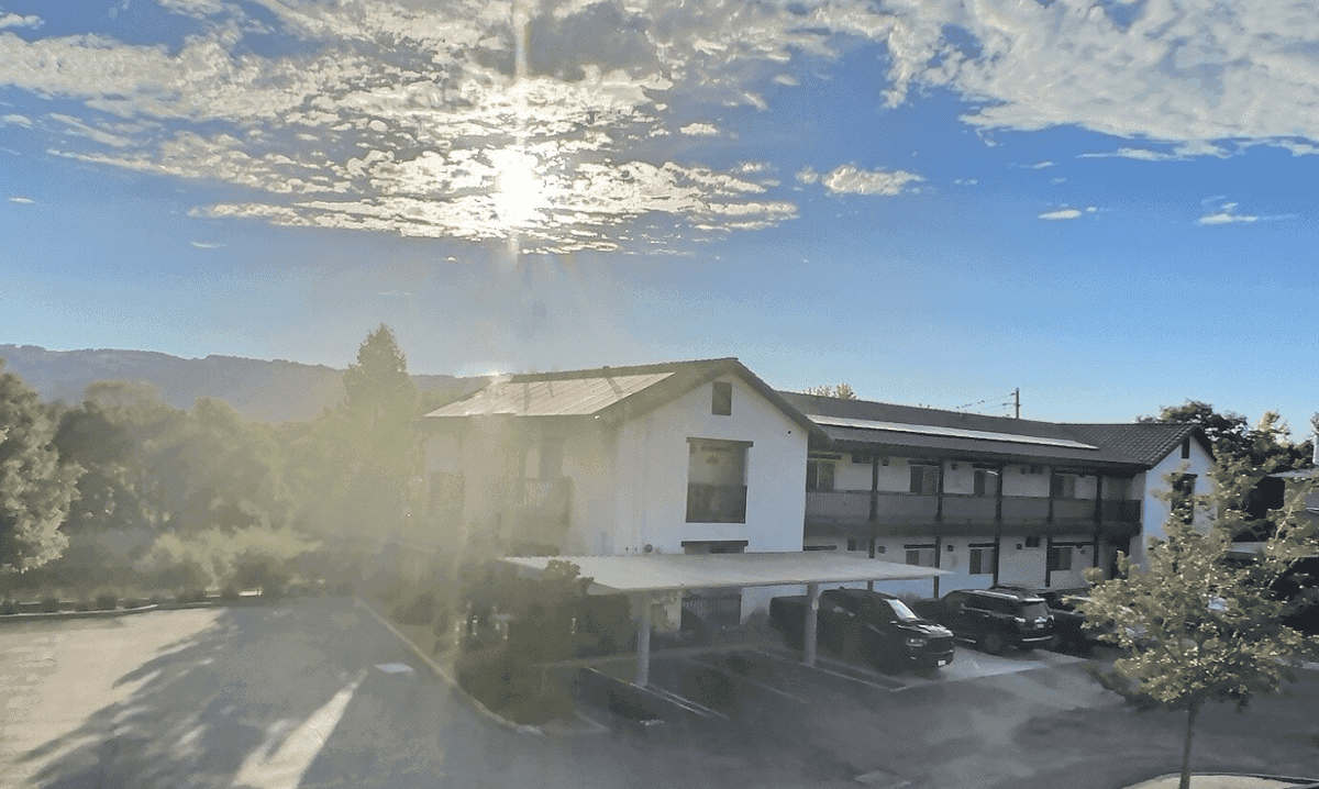 Sonoma Grove Suites wine country vacation rental